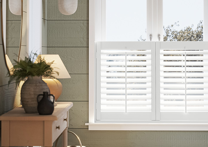 Bromley, Pure White - Cafe Style Plantation Shutter - Image 5